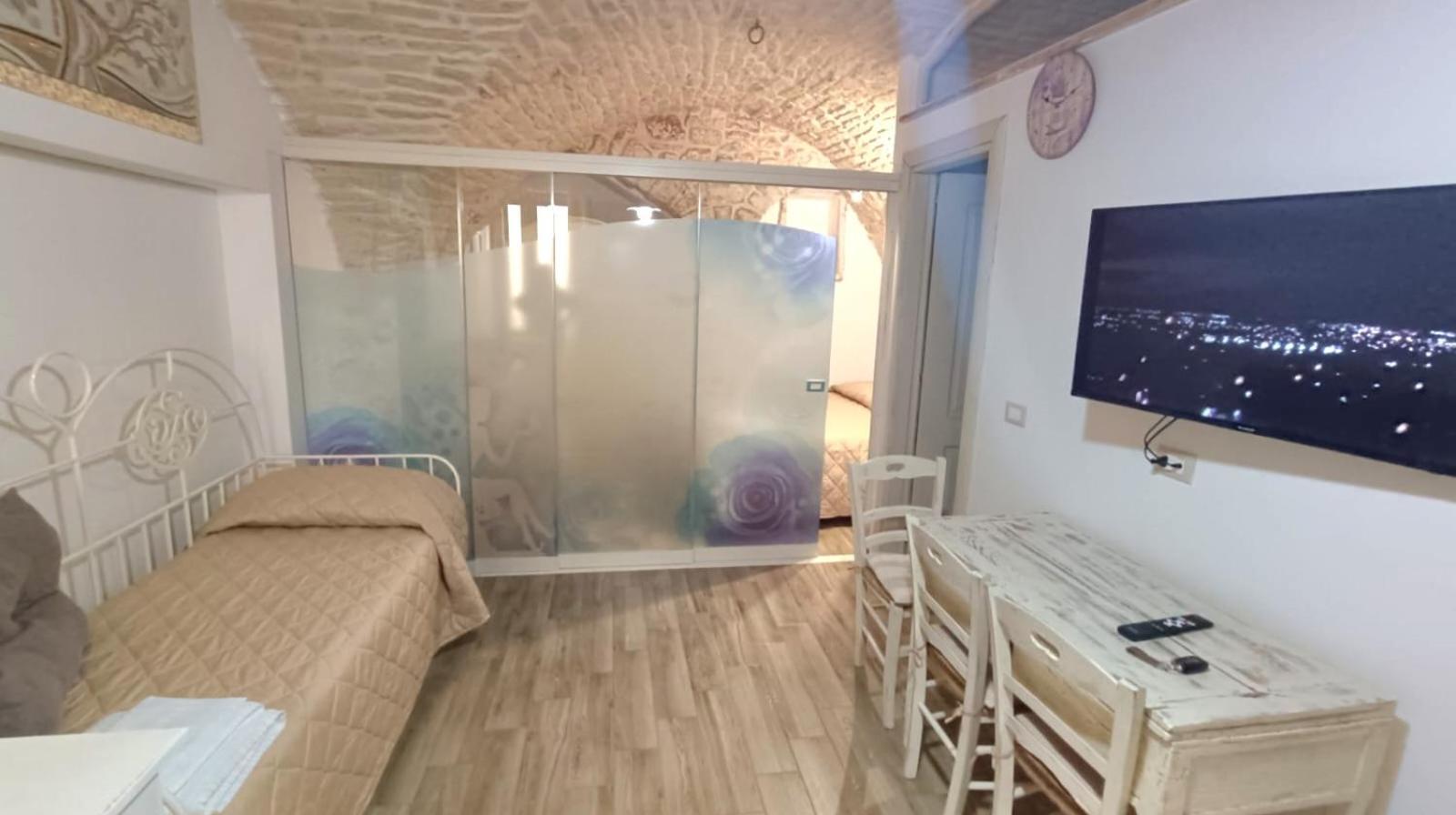 Casa Vacanza Nonna Netta มาร์ตินาฟรังกา ภายนอก รูปภาพ